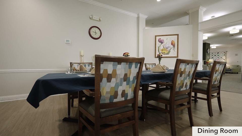 dining-Oct-05-2026-12-42-01-7305-PM